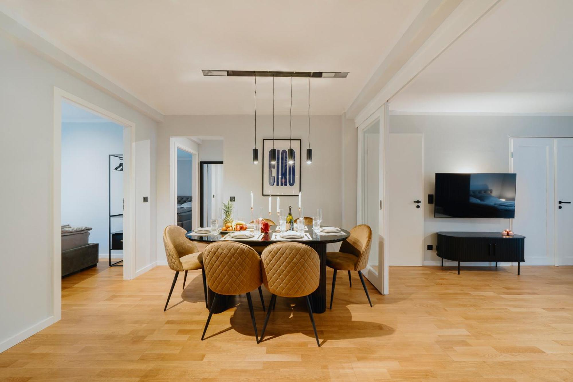 Luxurious 105m2 Penthouse In Prime Location 4 Bedroms & Balcony * Berlijn