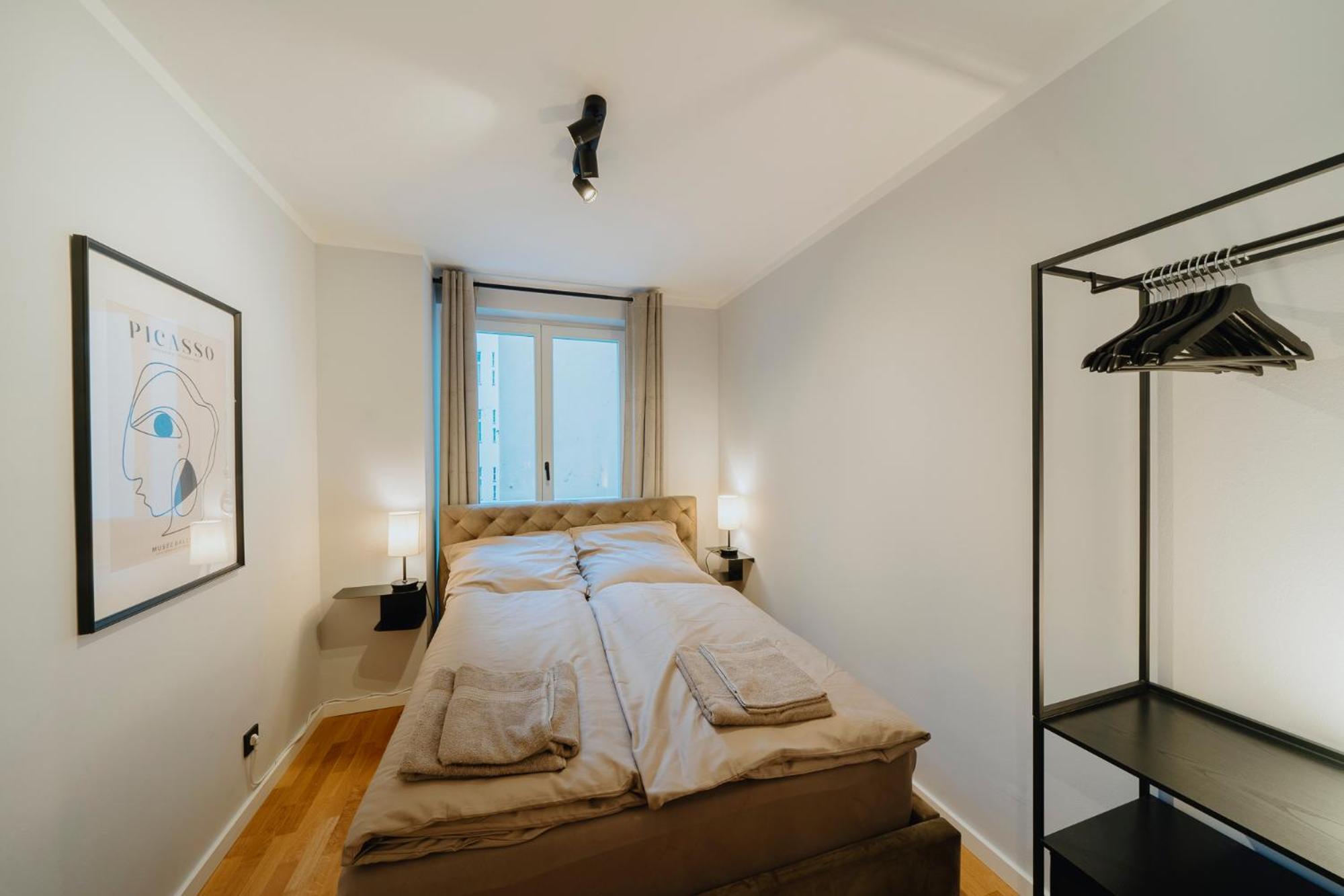 Luxurious 105m2 Penthouse In Prime Location 4 Bedroms & Balcony * Berlijn